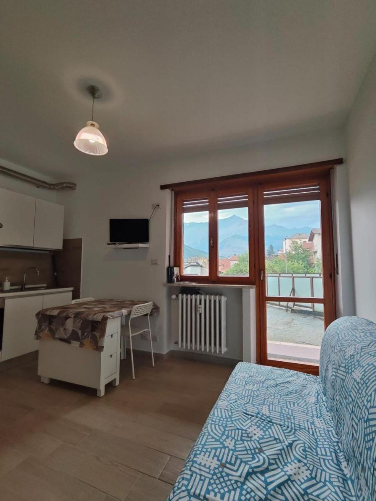Ferienwohnung Casa Con Terrazzo E Vista Chiomonte Exterior foto